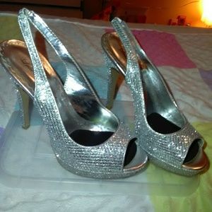 Lulu Townsend 4 inch silver heels